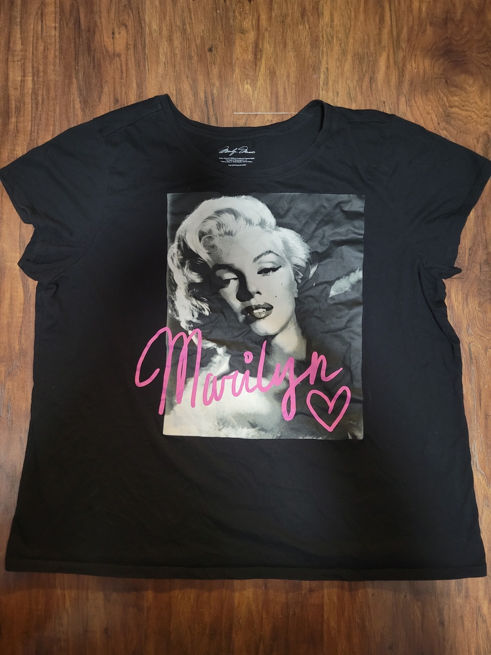 Marilyn Monroe Black Tee with Pink Script
